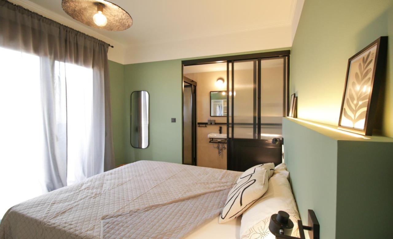 Onos - 2 Bedroom 2 Bathroom Penthouse With Terrace In Old Town Kalamata Exterior photo